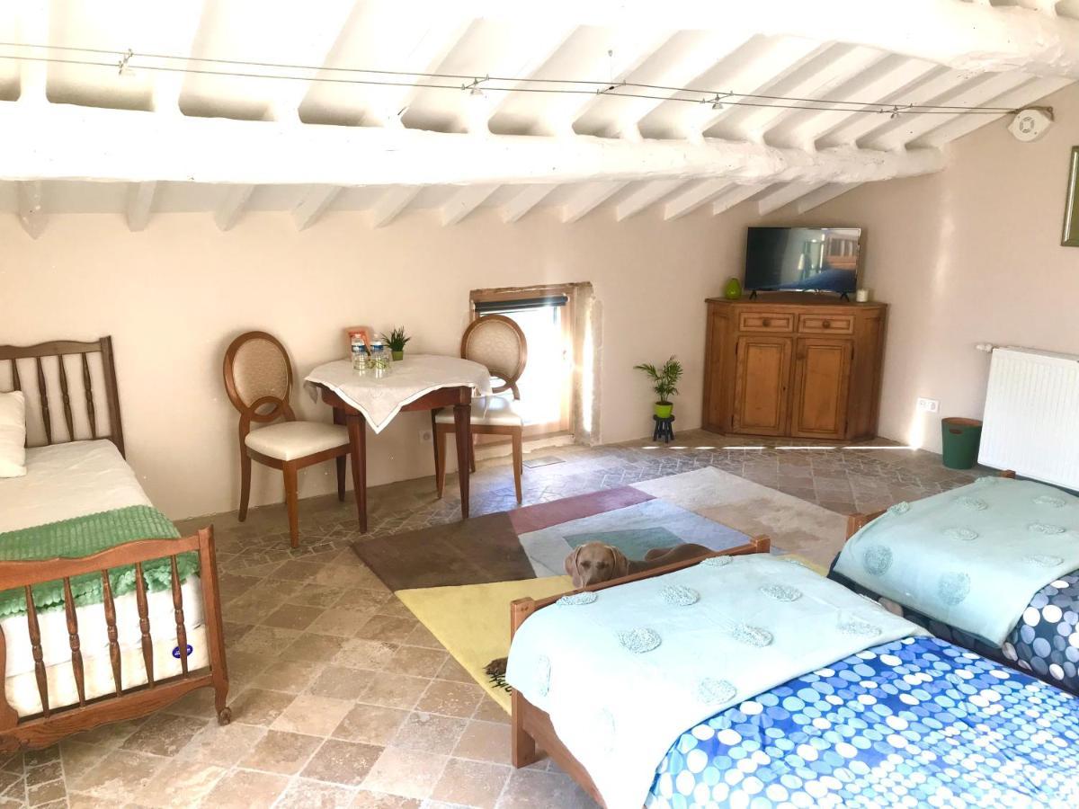 La Bergerie Des Amandiers Chambres Et Table D'Hotes Malataverne エクステリア 写真